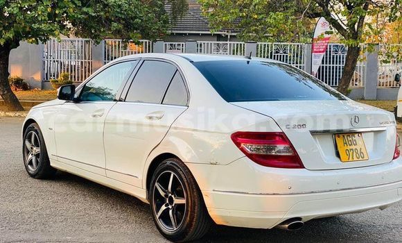 Acheter Occasion Voiture Mercedes‒Benz C–Class Blanc à Belvédère, Harare Acheter Occasion Voiture Mercedes‒Benz C–Class Blanc à Belvédère, Harare