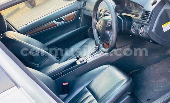 Acheter Occasion Voiture Mercedes‒Benz C–Class Blanc à Belvédère, Harare Acheter Occasion Voiture Mercedes‒Benz C–Class Blanc à Belvédère, Harare