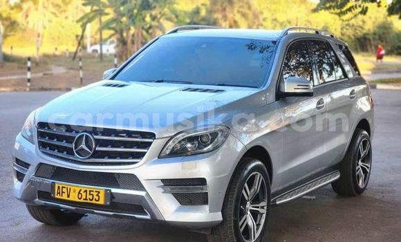 Acheter Occasion Voiture Mercedes‒Benz ML–Class Noir à Bindura, Mashonaland Central Acheter Occasion Voiture Mercedes‒Benz ML–Class Noir à Bindura, Mashonaland Central