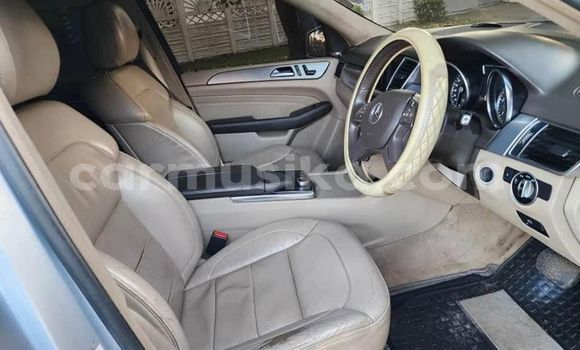 Acheter Occasion Voiture Mercedes‒Benz ML–Class Noir à Bindura, Mashonaland Central Acheter Occasion Voiture Mercedes‒Benz ML–Class Noir à Bindura, Mashonaland Central