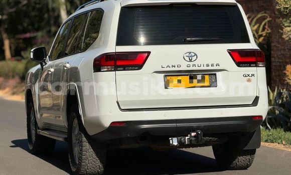 Acheter Occasion Voiture Toyota Land Cruiser Blanc à Bindura, Mashonaland Central Acheter Occasion Voiture Toyota Land Cruiser Blanc à Bindura, Mashonaland Central