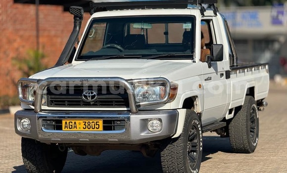 Nunua Ilio tumika Toyota Land Cruiser Nyeupe Gari ndani ya Bindura nchini Mashonaland Central