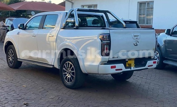 Acheter Occasion Voiture Toyota Land Cruiser Blanc à Bindura, Mashonaland Central Acheter Occasion Voiture Toyota Land Cruiser Blanc à Bindura, Mashonaland Central