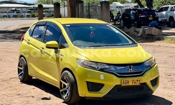 Acheter Occasion Voiture Honda Fit Rouge à Borrowdale, Harare Acheter Occasion Voiture Honda Fit Rouge à Borrowdale, Harare