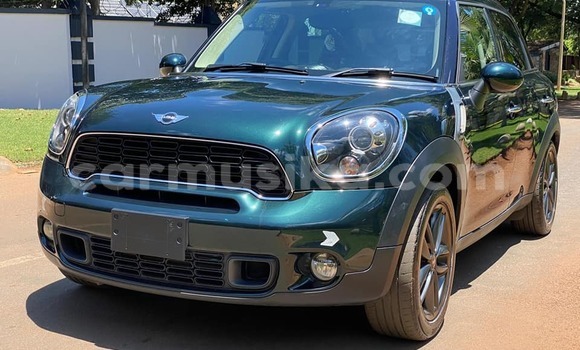Nunua Ilio tumika Mini Cooper S clubman Nyeusi Gari ndani ya Borrowdale nchini Harare