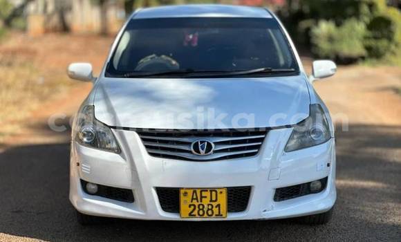 Nunua Ilio tumika Toyota Blade Nyeupe Gari ndani ya Bindura nchini Mashonaland Central