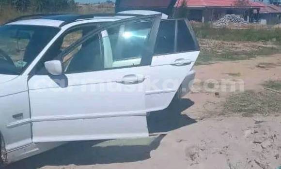 Acheter Occasion Voiture BMW 315 Blanc à Bindura, Mashonaland Central Acheter Occasion Voiture BMW 315 Blanc à Bindura, Mashonaland Central