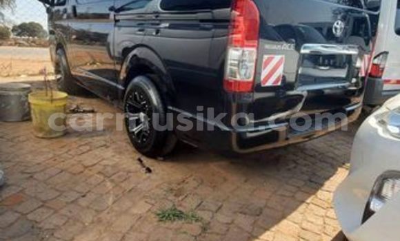 Tenga Tsaru Toyota bB Zvimwe Mota in Beitbridge in Matabeleland South