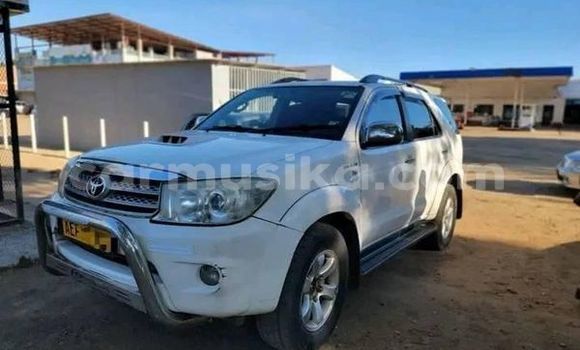 Tenga Tsaru Toyota Fortuner Zvimwe Mota in Harare in Harare Tenga Tsaru Toyota Fortuner Zvimwe Mota in Harare in Harare