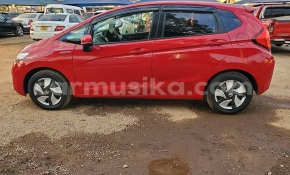 Tenga Tsaru Honda Fit Tsvuku Mota in Harare in Harare Tenga Tsaru Honda Fit Tsvuku Mota in Harare in Harare