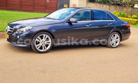 Tenga Tsaru Mercedes-Benz E200 Zvimwe Mota in Harare in Harare