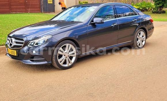 Nunua Ilio tumika Mercedes-Benz E200 Nyingine Gari ndani ya Harare nchini Harare Nunua Ilio tumika Mercedes-Benz E200 Nyingine Gari ndani ya Harare nchini Harare