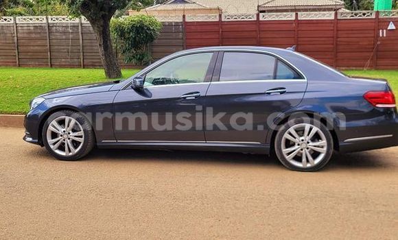 Nunua Ilio tumika Mercedes-Benz E200 Nyingine Gari ndani ya Harare nchini Harare Nunua Ilio tumika Mercedes-Benz E200 Nyingine Gari ndani ya Harare nchini Harare