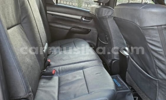 Nunua Ilio tumika Toyota Hilux Nyingine Gari ndani ya Alexandra Park nchini Harare Nunua Ilio tumika Toyota Hilux Nyingine Gari ndani ya Alexandra Park nchini Harare