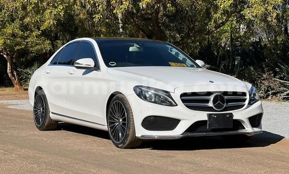 Buy Used Mercedes-Benz C-Classe White Car in Beitbridge in Matabeleland South Buy Used Mercedes-Benz C-Classe White Car in Beitbridge in Matabeleland South