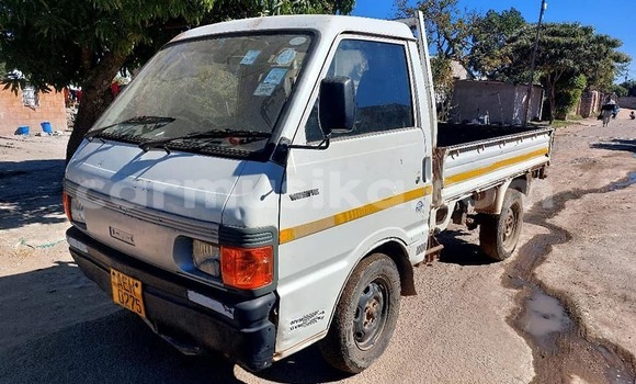 Buy Used Toyota TownAce White Car in Beitbridge in Matabeleland South Buy Used Toyota TownAce White Car in Beitbridge in Matabeleland South