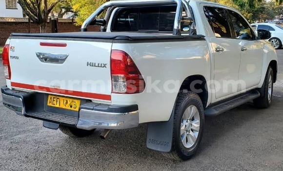 Buy Used Toyota Hilux White Car in Beitbridge in Matabeleland South Buy Used Toyota Hilux White Car in Beitbridge in Matabeleland South