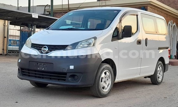 Tenga Tsaru Nissan Nv350 Chena Mota in Belvedere in Harare