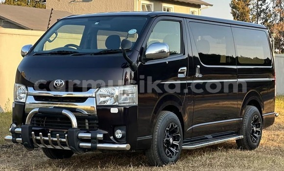 Buy Used Toyota Hiace Black Car in Beitbridge in Matabeleland South Buy Used Toyota Hiace Black Car in Beitbridge in Matabeleland South