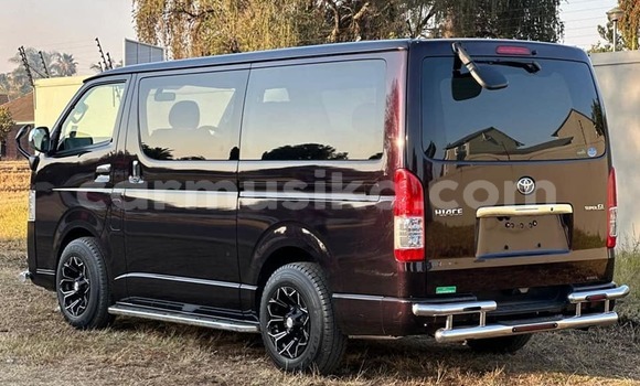 Buy Used Toyota Hiace Black Car in Beitbridge in Matabeleland South Buy Used Toyota Hiace Black Car in Beitbridge in Matabeleland South