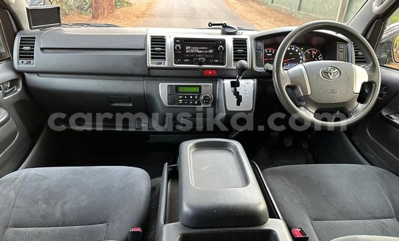Buy Used Toyota Hiace Black Car in Beitbridge in Matabeleland South Buy Used Toyota Hiace Black Car in Beitbridge in Matabeleland South