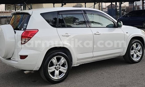 Buy Used Toyota RAV4 White Car in Belvedere in Harare Buy Used Toyota RAV4 White Car in Belvedere in Harare