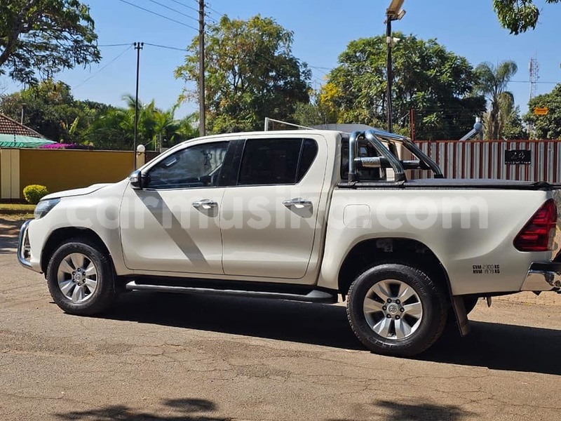 Big with watermark toyota hilux matabeleland south beitbridge 35718