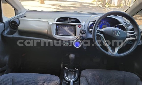 Buy Used Honda Fit White Car in Bindura in Mashonaland Central Buy Used Honda Fit White Car in Bindura in Mashonaland Central