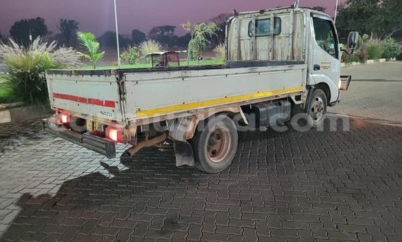Tenga Tsaru Toyota Dyna Zvimwe Mota in Kadoma in Dunhu reMashonaland yeMadokero Tenga Tsaru Toyota Dyna Zvimwe Mota in Kadoma in Dunhu reMashonaland yeMadokero