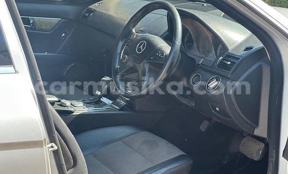 Acheter Occasion Voiture Mercedes-Benz C250 coupe Autre à Kadoma, Mashonaland West Acheter Occasion Voiture Mercedes-Benz C250 coupe Autre à Kadoma, Mashonaland West