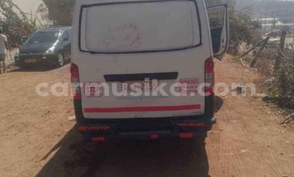 Tenga Tsaru Nissan Nv350 Zvimwe Mota in Alexandra Park in Harare