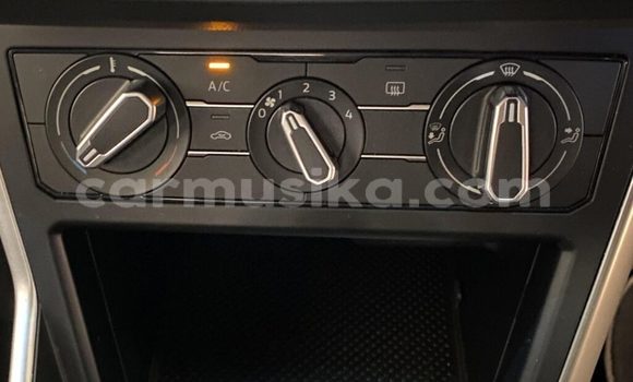 Acheter Occasion Voiture Volkswagen Polo Blanc à Beitbridge, Matabeleland South Acheter Occasion Voiture Volkswagen Polo Blanc à Beitbridge, Matabeleland South