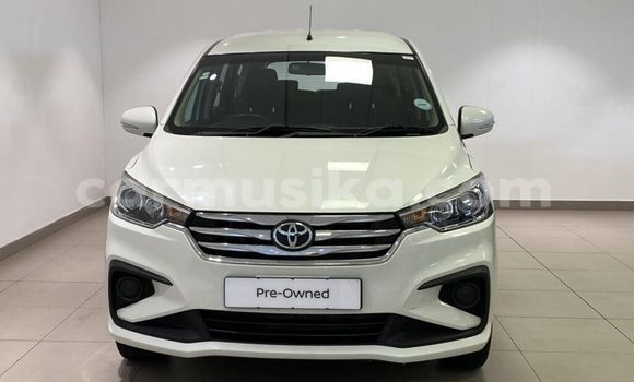 Buy Used Toyota Corolla Rumion White Car in Beitbridge in Matabeleland South Buy Used Toyota Corolla Rumion White Car in Beitbridge in Matabeleland South