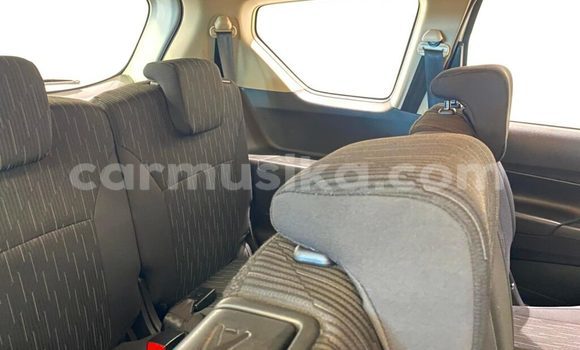 Buy Used Toyota Corolla Rumion White Car in Beitbridge in Matabeleland South Buy Used Toyota Corolla Rumion White Car in Beitbridge in Matabeleland South