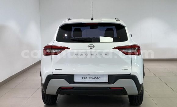 Tenga Tsaru Nissan Pulsar Chena Mota in Beitbridge in Matabeleland South Tenga Tsaru Nissan Pulsar Chena Mota in Beitbridge in Matabeleland South