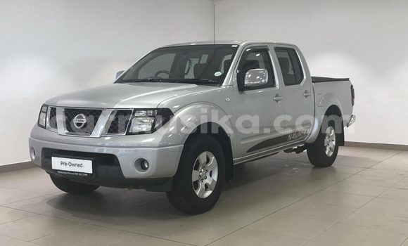 Buy Used Nissan Navara Silver Car in Beitbridge in Matabeleland South