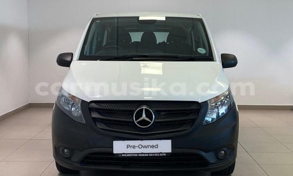 Acheter Occasion Voiture Mercedes-Benz C-Classe Blanc à Beitbridge, Matabeleland South Acheter Occasion Voiture Mercedes-Benz C-Classe Blanc à Beitbridge, Matabeleland South