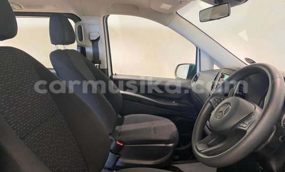 Acheter Occasion Voiture Mercedes-Benz C-Classe Blanc à Beitbridge, Matabeleland South Acheter Occasion Voiture Mercedes-Benz C-Classe Blanc à Beitbridge, Matabeleland South