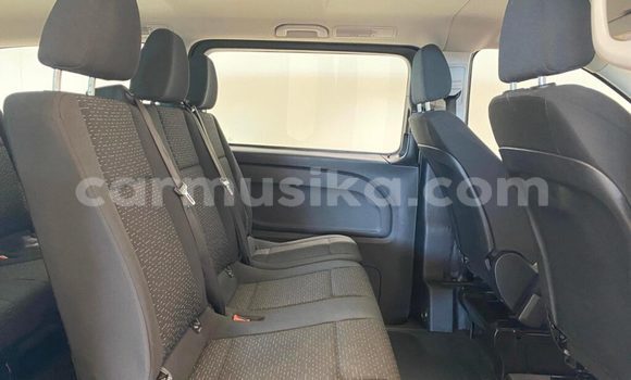 Acheter Occasion Voiture Mercedes-Benz C-Classe Blanc à Beitbridge, Matabeleland South Acheter Occasion Voiture Mercedes-Benz C-Classe Blanc à Beitbridge, Matabeleland South