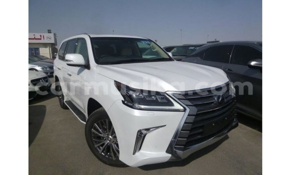 Acheter Import Voiture Lexus LX Blanc à Import - Dubai, Harare Acheter Import Voiture Lexus LX Blanc à Import - Dubai, Harare