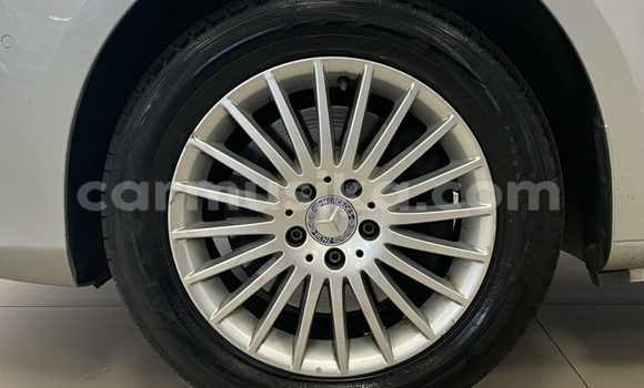 Tenga Tsaru Mercedes-Benz C-Classe Sirivha Mota in Beitbridge in Matabeleland South Tenga Tsaru Mercedes-Benz C-Classe Sirivha Mota in Beitbridge in Matabeleland South