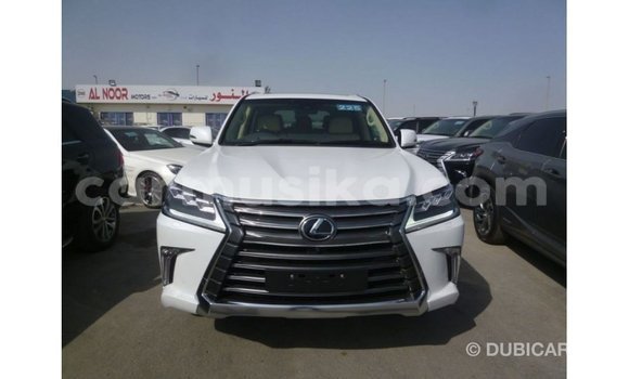 Acheter Import Voiture Lexus LX Blanc à Import - Dubai, Harare Acheter Import Voiture Lexus LX Blanc à Import - Dubai, Harare
