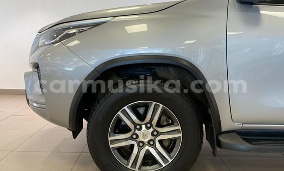 Acheter Occasion Voiture Toyota Fortuner Gris à Beitbridge, Matabeleland South Acheter Occasion Voiture Toyota Fortuner Gris à Beitbridge, Matabeleland South