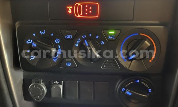 Acheter Occasion Voiture Toyota Fortuner Gris à Beitbridge, Matabeleland South Acheter Occasion Voiture Toyota Fortuner Gris à Beitbridge, Matabeleland South