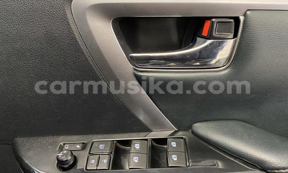 Acheter Occasion Voiture Toyota Fortuner Gris à Beitbridge, Matabeleland South Acheter Occasion Voiture Toyota Fortuner Gris à Beitbridge, Matabeleland South