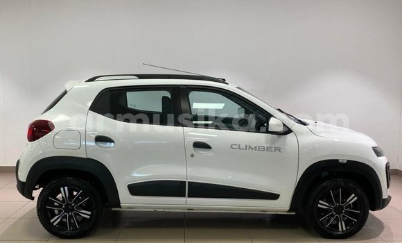 Tenga Tsaru Renault KWID Chena Mota in Beitbridge in Matabeleland South Tenga Tsaru Renault KWID Chena Mota in Beitbridge in Matabeleland South