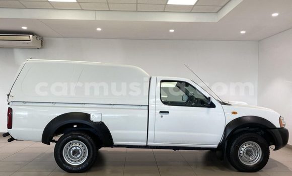 Acheter Occasion Voiture Nissan Hardbody Blanc à Borrowdale, Harare Acheter Occasion Voiture Nissan Hardbody Blanc à Borrowdale, Harare