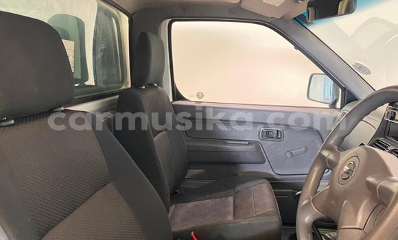 Acheter Occasion Voiture Nissan Hardbody Blanc à Borrowdale, Harare Acheter Occasion Voiture Nissan Hardbody Blanc à Borrowdale, Harare