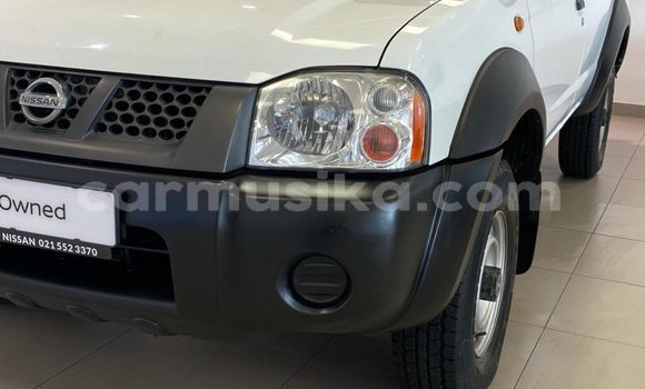 Acheter Occasion Voiture Nissan Hardbody Blanc à Borrowdale, Harare Acheter Occasion Voiture Nissan Hardbody Blanc à Borrowdale, Harare