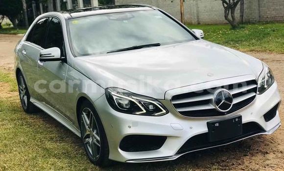 Acheter Occasion Voiture Mercedes-Benz E200 Autre à Harare, Harare Acheter Occasion Voiture Mercedes-Benz E200 Autre à Harare, Harare